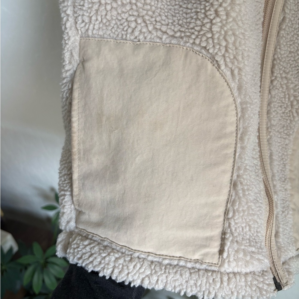 Patagonia Kids Retro-X Fleece Vest - Picture 4 of 5